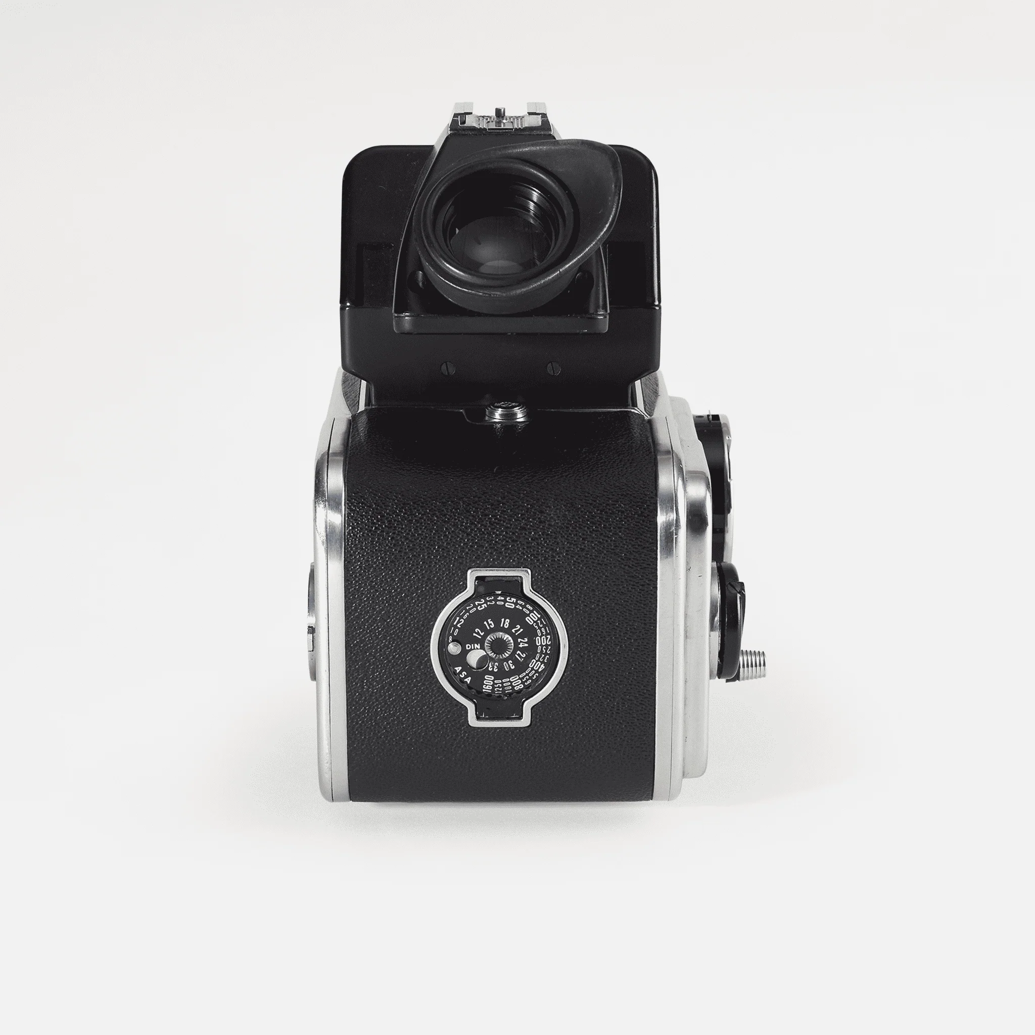 Hasselblad 500C + Distagon 4/50mm C | Prism Finder - Image 8