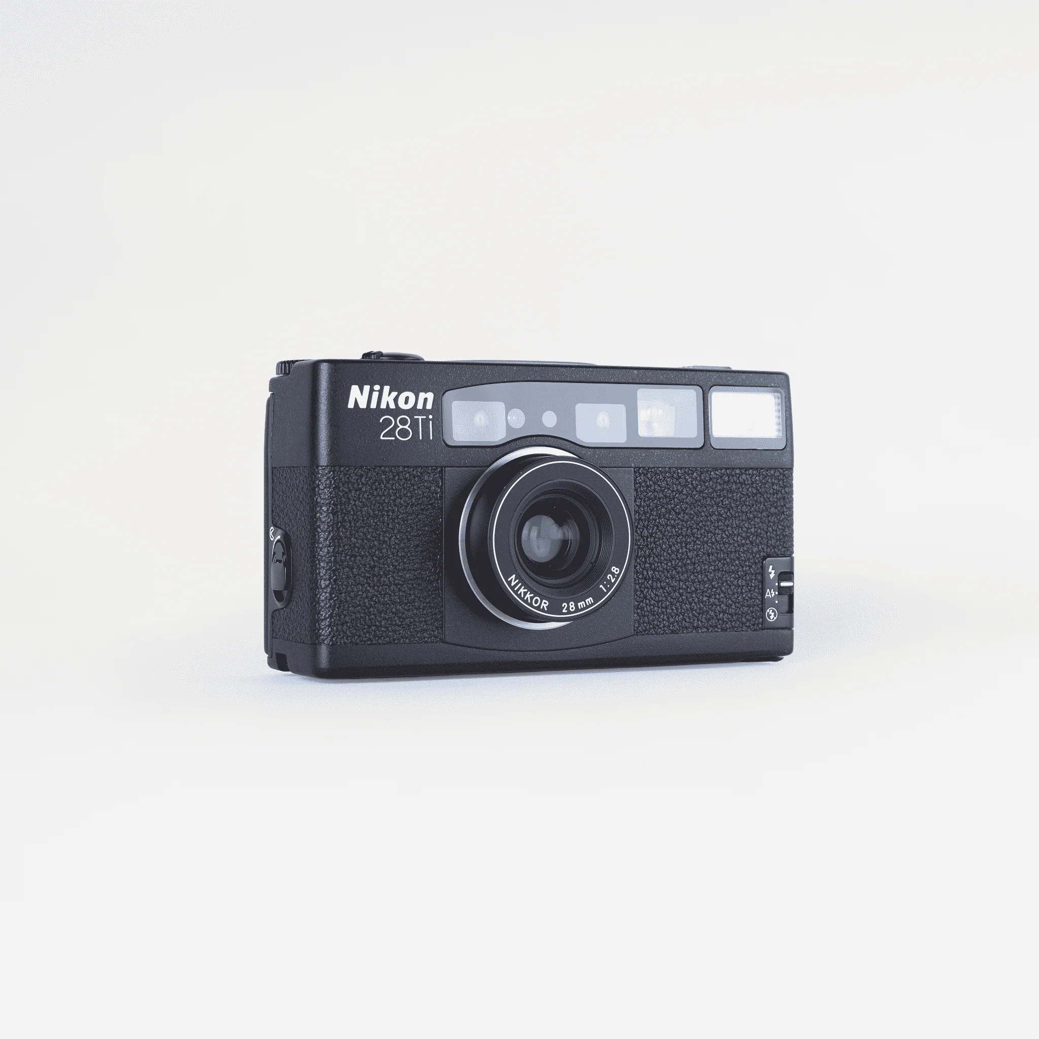 Nikon 28Ti Black - Deluxe Point & Shoot - Image 4