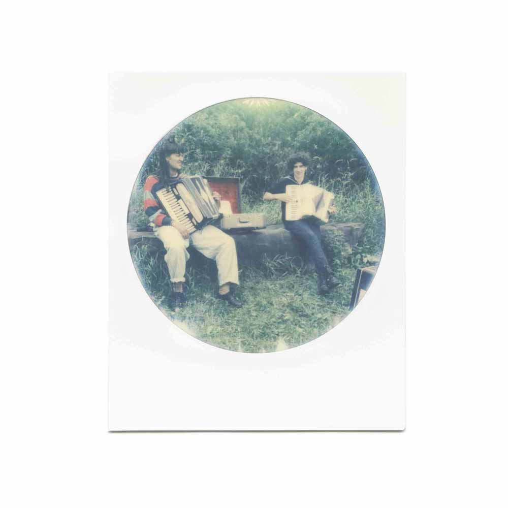 Polaroid 600 Round Frame - Image 6